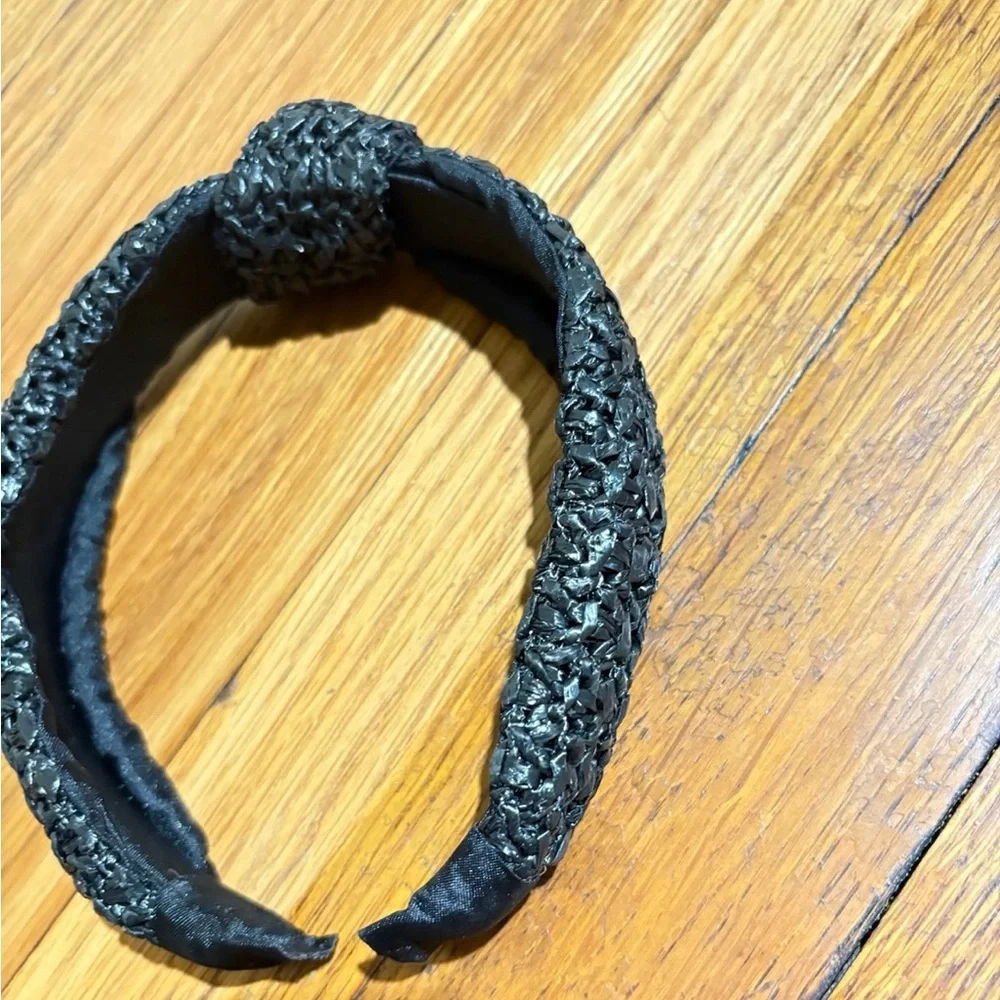 Women’s Black Textured Knot Headband – New in Original Packaging